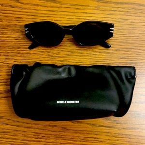 GENTLE MONSTER - ‘Ghost’ sunglasses.  NWT